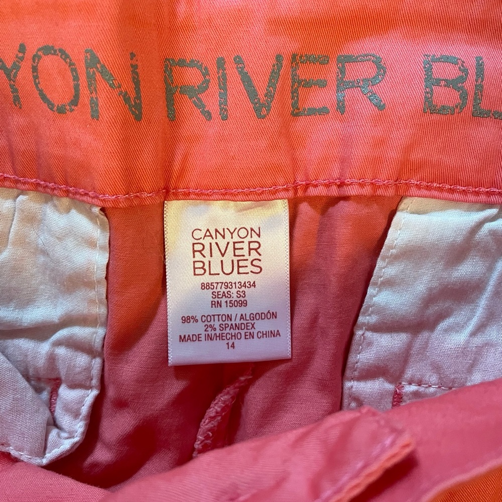 Shorts - Picture 5 of 5